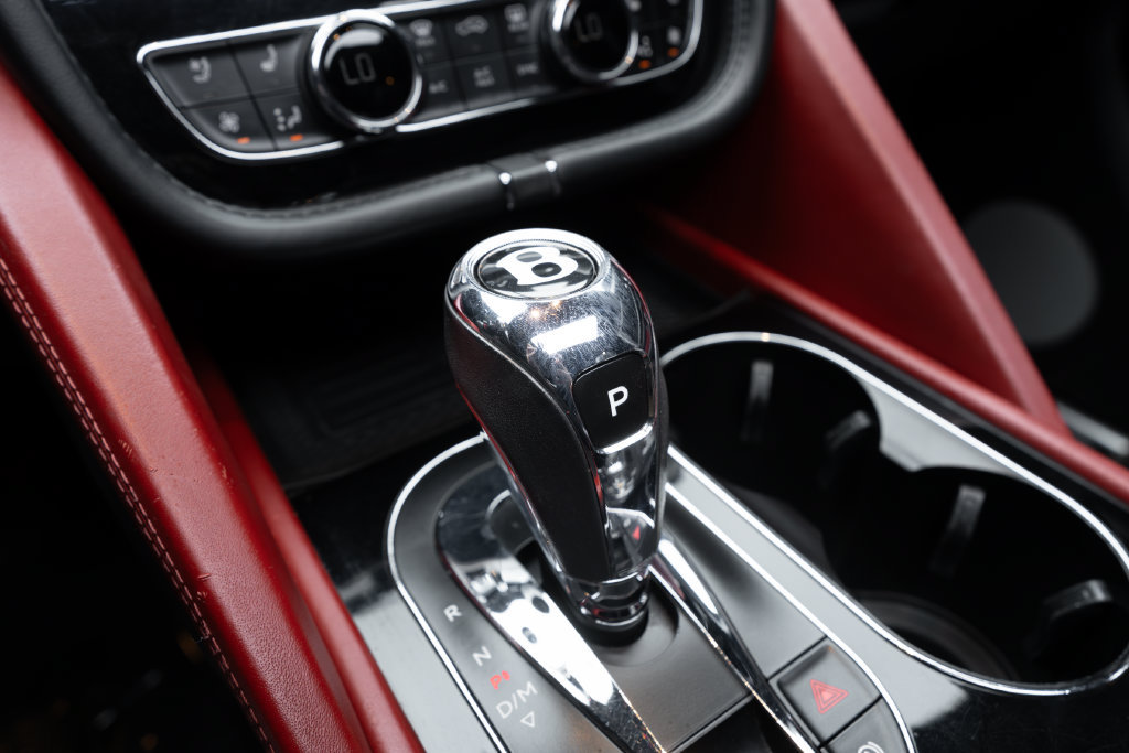 Used 2022 Bentley Bentayga AWD/4WD image 37