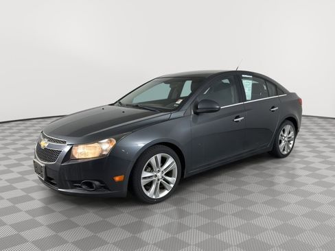 Used 2013 Chevrolet Cruze LTZ image 3