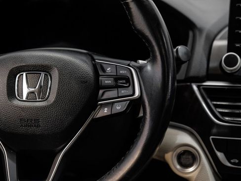 Used 2018 Honda Accord Touring image 24