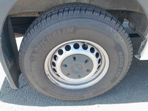 Used 2024 Mercedes-Benz Sprinter 144 Cargo image 19