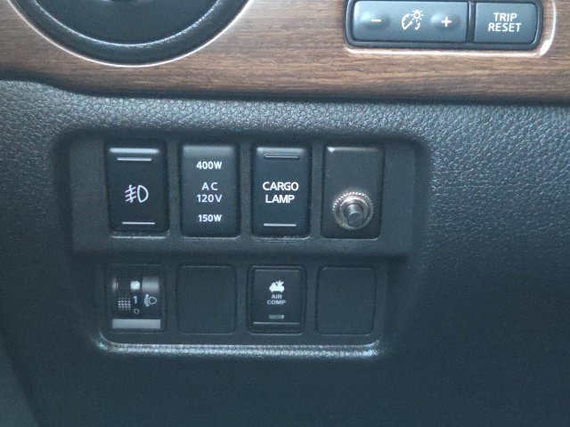 Used 2018 Nissan Titan Platinum Reserve w/ Platinum Utility Package AWD/4WD image 25