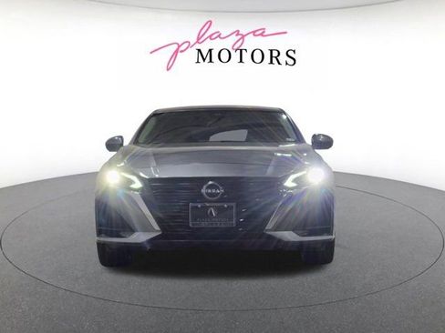 Used 2023 Nissan Altima 2.5 SL AWD/4WD image 2