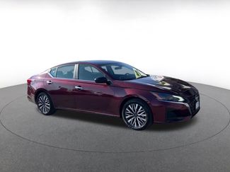 Used 2025 Nissan Altima 2.5 SV video 2