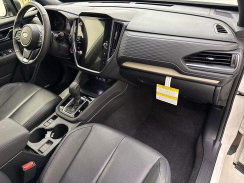 Used 2025 Subaru Forester Limited image 24