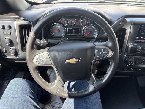 Used 2018 Chevrolet Silverado 1500 LT w/ LT Convenience Package AWD/4WD image 14