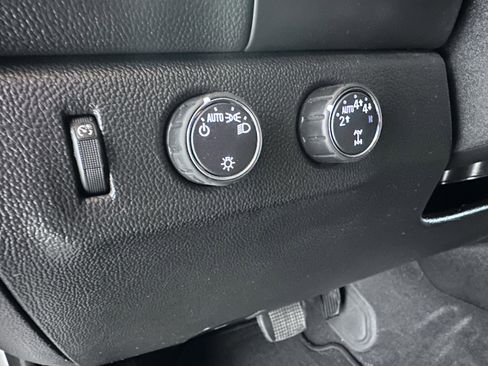 Used 2020 Chevrolet Colorado LT AWD/4WD image 37