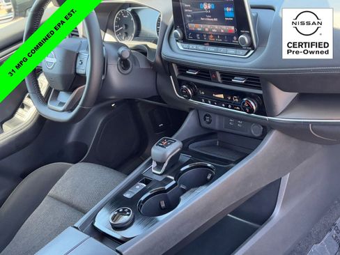 Certified 2025 Nissan Rogue SV AWD/4WD image 9