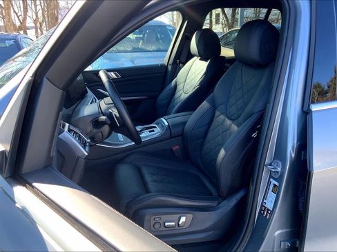 Certified 2025 BMW X5 xDrive40i w/ Premium Package image 8