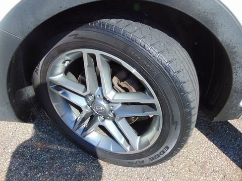 Used 2017 Hyundai Santa Fe Limited AWD/4WD image 30