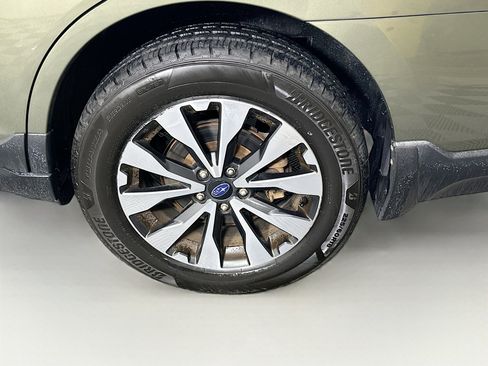 Used 2017 Subaru Outback 2.5i Limited w/ Popular Package #5 image 11