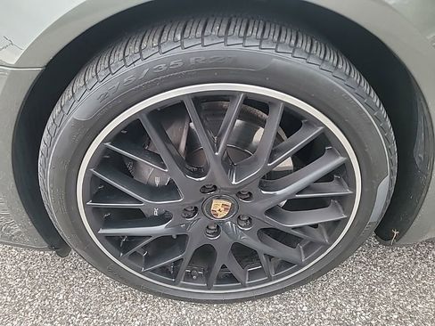 Used 2022 Porsche Panamera 4 Platinum Edition AWD/4WD image 3