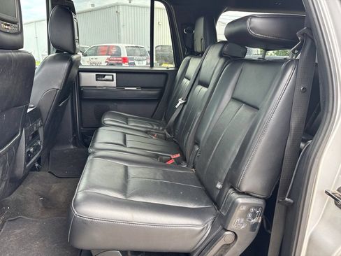 Used 2016 Ford Expedition EL XLT w/ Equipment Group 202A AWD/4WD image 40