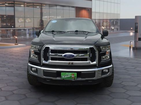 Used 2015 Ford F150 XLT image 11