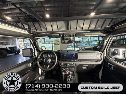 Used 2025 Jeep Wrangler Unlimited Rubicon 4xe w/ Safety Group AWD/4WD image 29