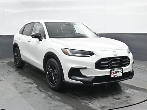 New 2026 Honda HR-V Sport image 4