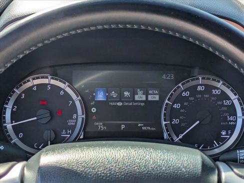 Used 2023 Toyota Highlander XSE AWD/4WD image 11