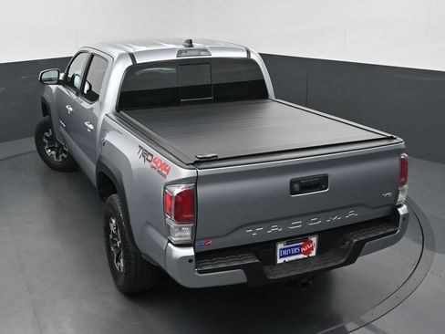 Used 2023 Toyota Tacoma TRD Off-Road w/ Technology Package AWD/4WD image 33