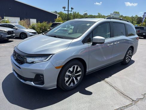 New 2026 Honda Odyssey EX-L image 3