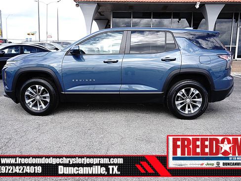 Used 2025 Chevrolet Equinox LT FWD image 2