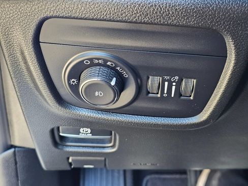 Used 2022 Jeep Grand Cherokee L Overland w/ Advanced Protech Group III AWD/4WD image 35