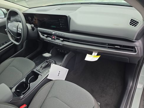 New 2026 Kia K4 FWD image 11