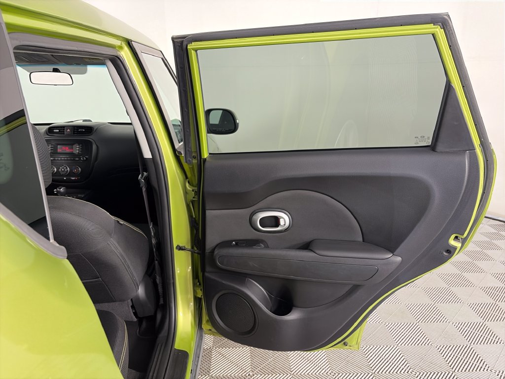 Used 2014 Kia Soul + FWD image 24