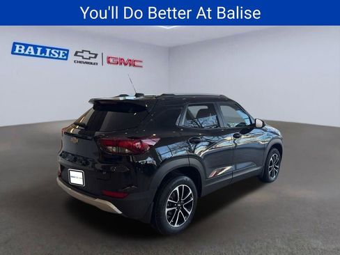 New 2026 Chevrolet TrailBlazer LT w/ Convenience Package AWD/4WD image 3