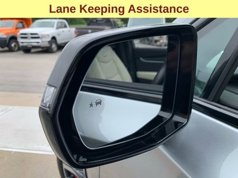 Used 2023 Cadillac XT6 Sport image 8