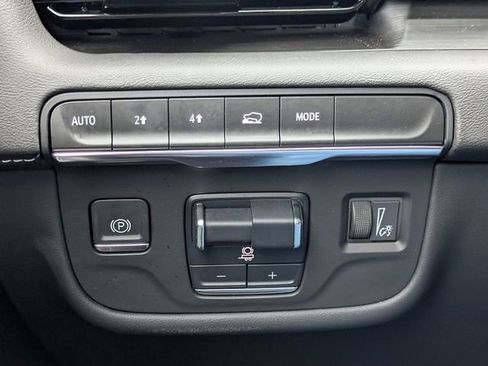 Certified 2024 Cadillac Escalade Sport AWD/4WD image 28