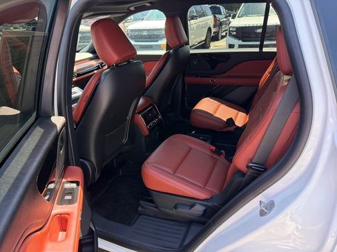 Used 2025 Lincoln Aviator Reserve w/ Illumination Package RWD image 28