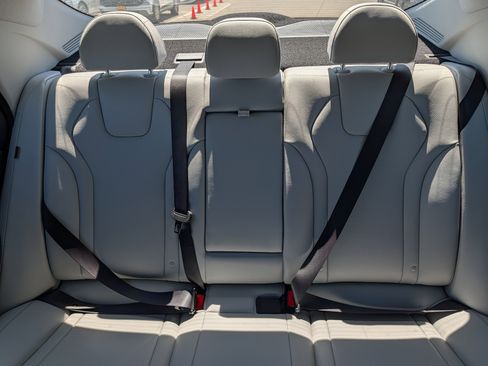 New 2026 Hyundai Elantra Limited FWD image 7