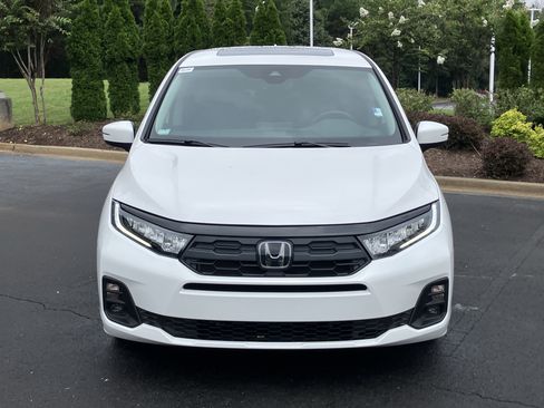 Certified 2026 Honda Odyssey EX-L image 3