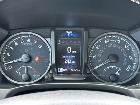 Used 2021 Toyota Tacoma TRD Sport w/ Technology Package AWD/4WD image 34