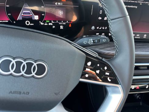 New 2025 Audi Q5 Premium image 33