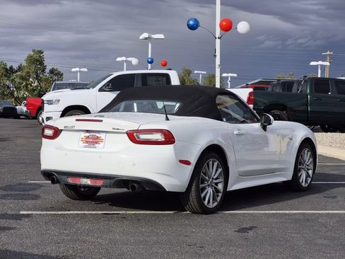 Used 2017 FIAT 124 Spider Lusso RWD image 9