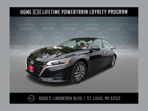 Used 2025 Nissan Altima 2.5 SV FWD image 1
