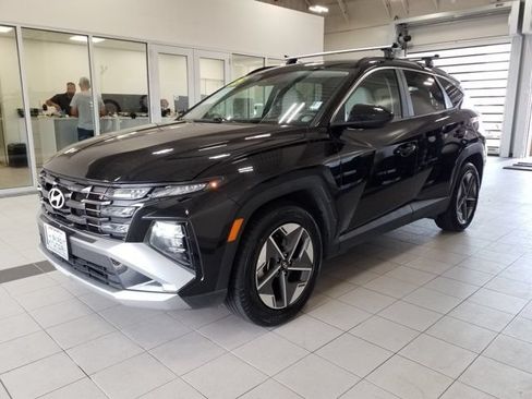 Used 2025 Hyundai Tucson SEL FWD image 2