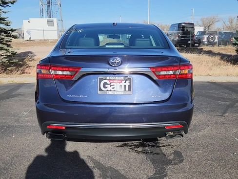 Used 2016 Toyota Avalon Limited image 19