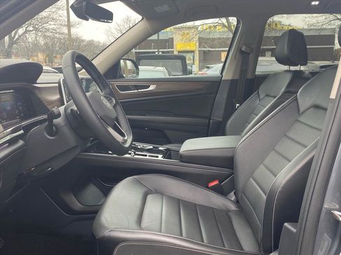 Certified 2024 Volkswagen Atlas SEL image 10