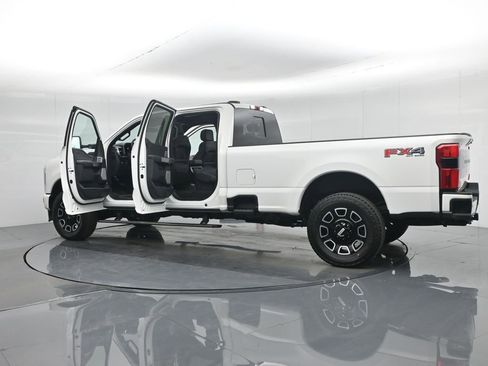 New 2026 Ford F350 Platinum w/ Tremor Off-Road Package AWD/4WD image 37