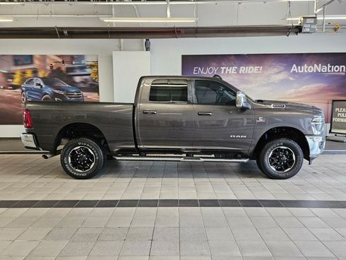 Used 2025 RAM 2500 Laramie AWD/4WD image 4