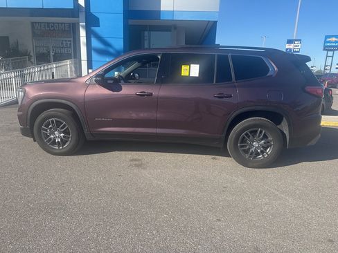 Used 2025 GMC Acadia Elevation image 5