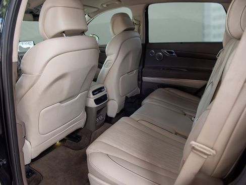 Used 2023 Genesis GV80 2.5T w/ Advanced Package image 18