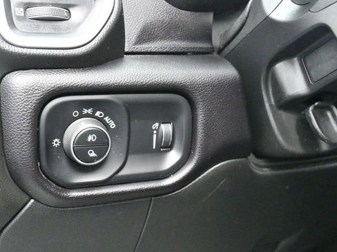 Used 2023 RAM 2500 Big Horn w/ Level 1 Equipment Group image 18