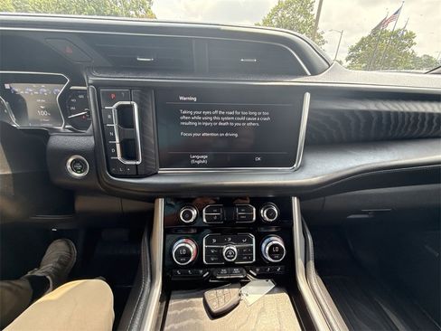 Certified 2021 GMC Yukon Denali image 13