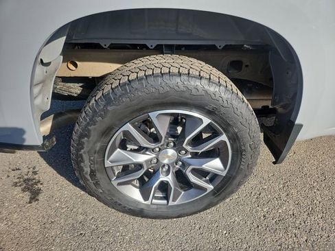 Used 2024 Chevrolet Silverado 1500 LT image 19