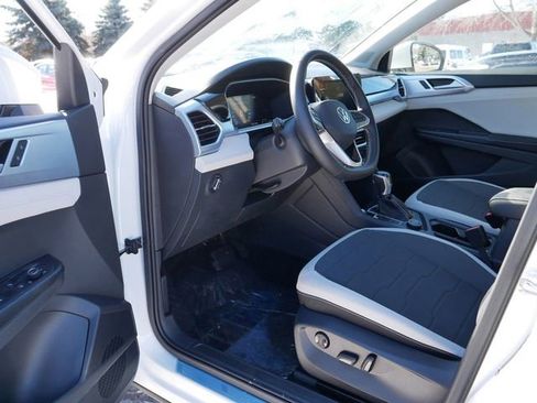 New 2026 Volkswagen Taos SE AWD/4WD image 6