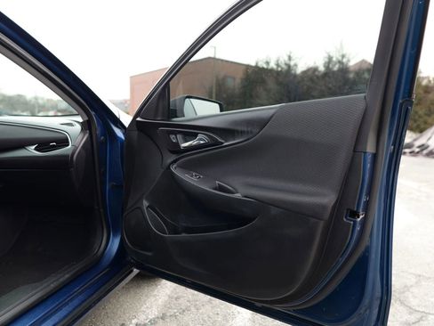 Used 2019 Chevrolet Malibu LS image 25