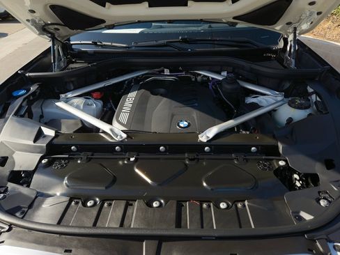 Used 2025 BMW X5 sDrive40i w/ Parking Assistance Package image 25