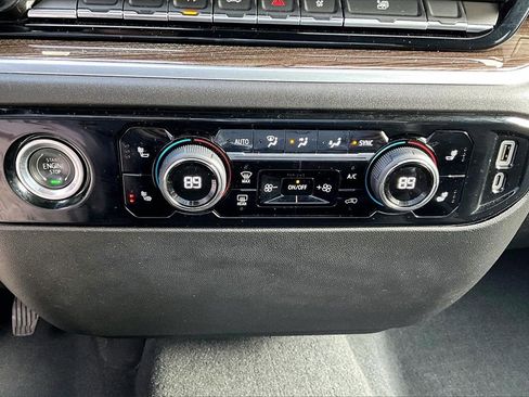 Used 2023 Chevrolet Silverado 1500 LT image 16